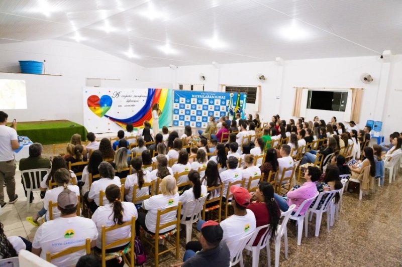 Vivendo o Espectro: conscientização e conhecimento sobre o autismo na primeira infância.